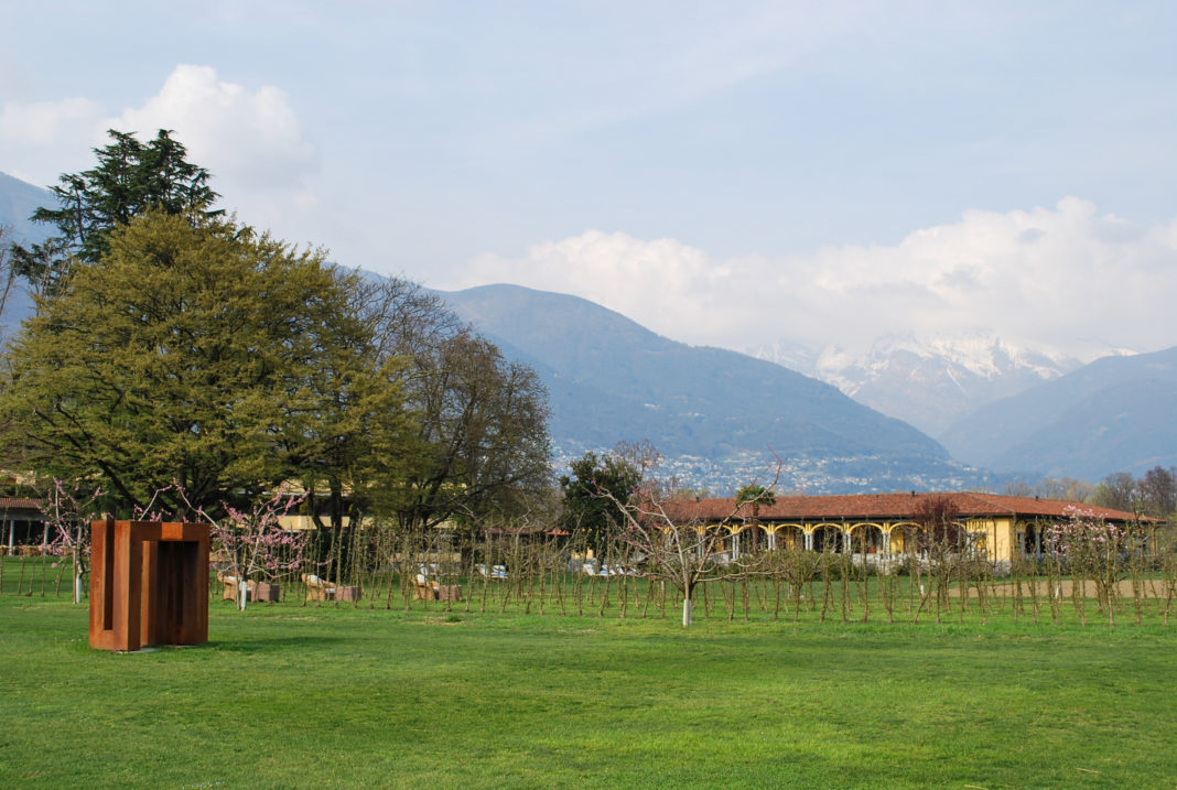 park and view at apple orchard